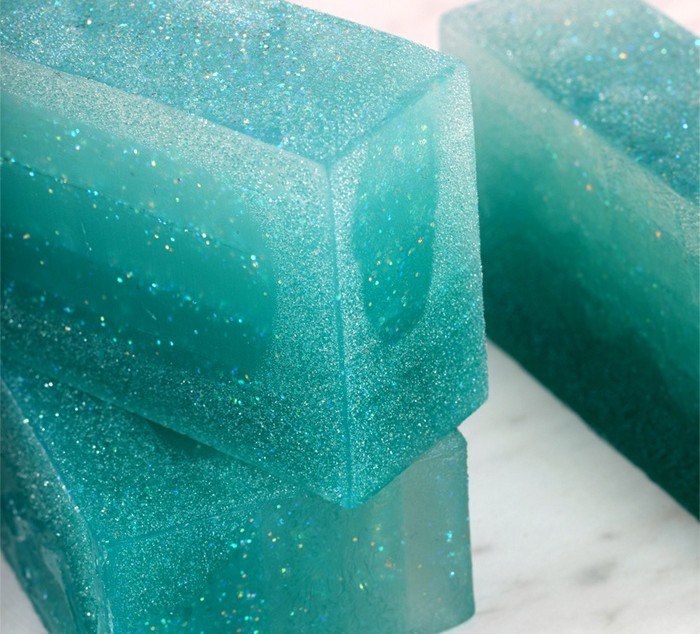 glycerin dew on melt and pour soap