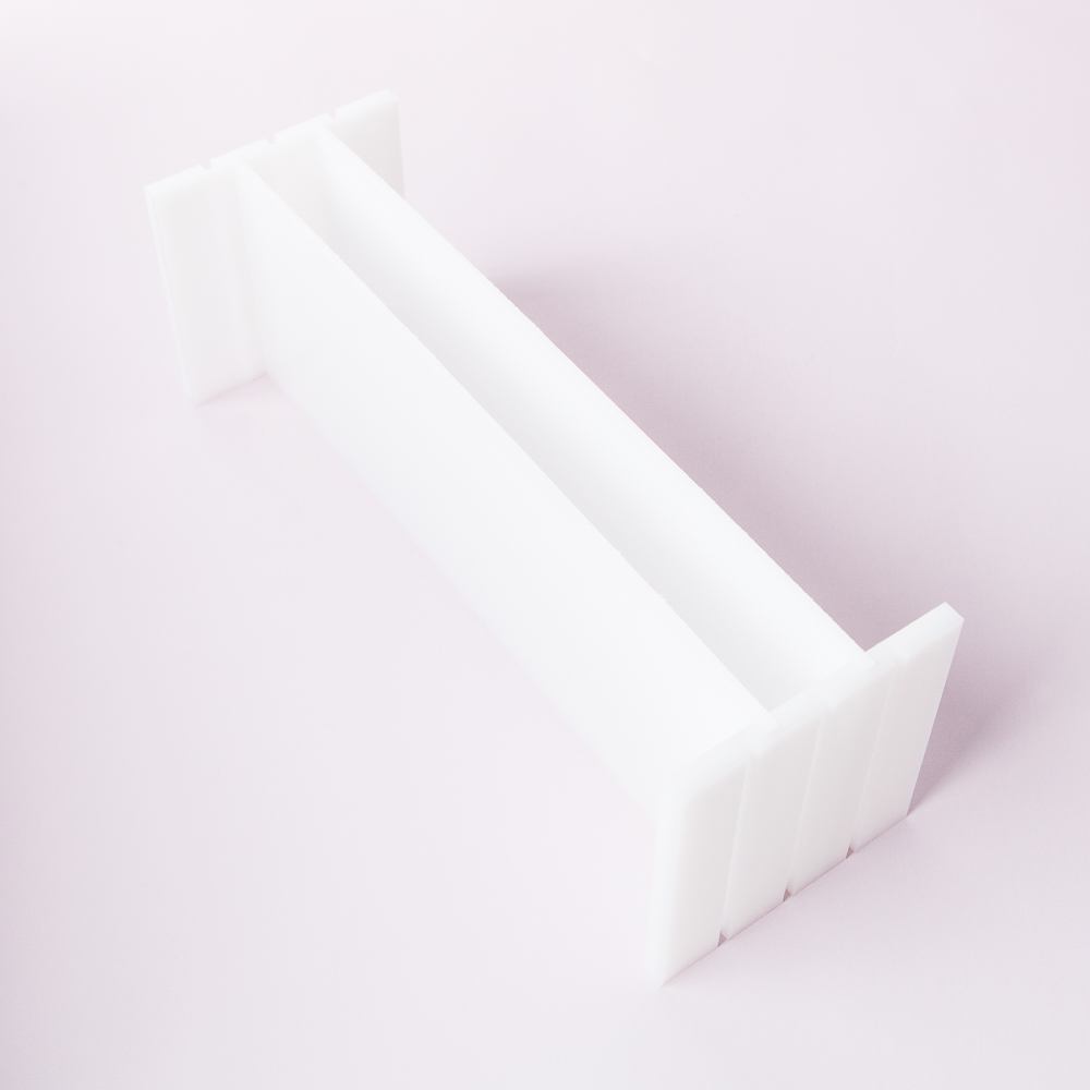 Multi-Pour Tool for 10 inch Silicone Loaf image number null