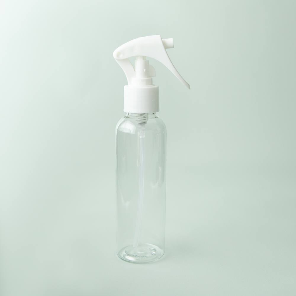 4 oz Clear Cosmo Bottle with White Trigger Spray Cap image number null