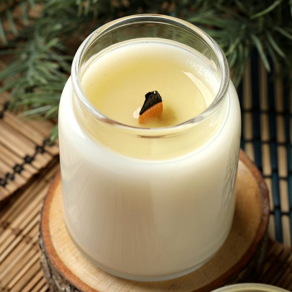 Cedar and Amber Candle Project image number null